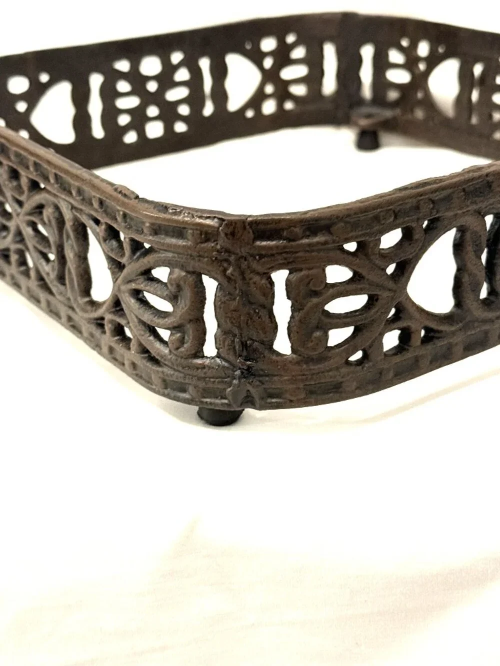 Southern Living at Home Clairmont Casserole Caddy 9”x9” Iron Design 40646